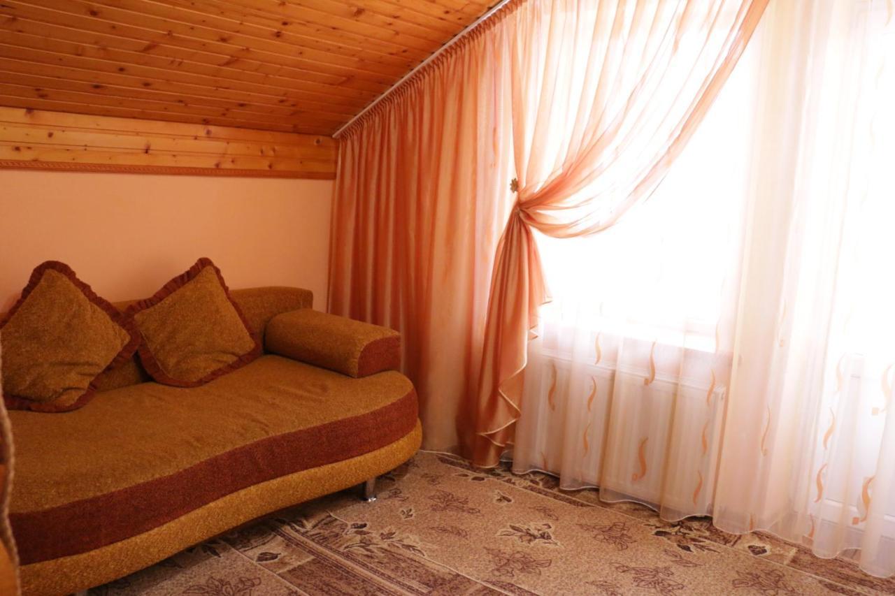 Karpatskyi Maetok Hotell Slavske Exteriör bild