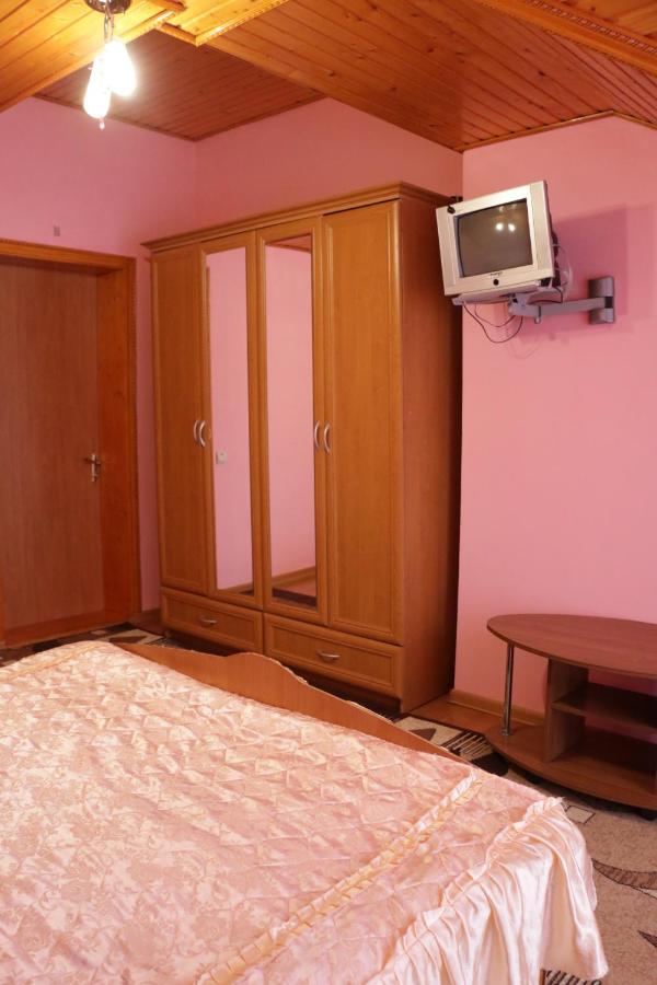 Karpatskyi Maetok Hotell Slavske Exteriör bild